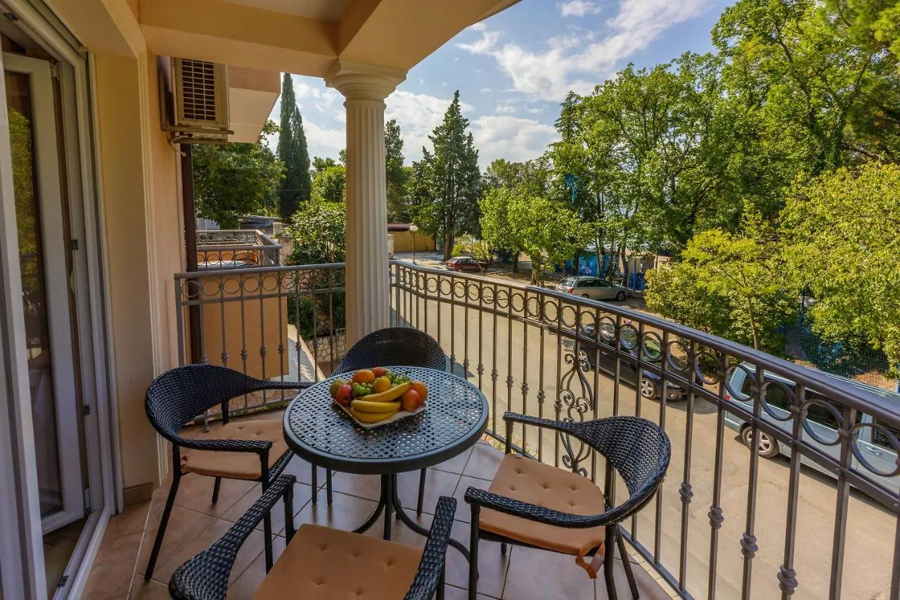 Amfora Apartments Crikvenica 0*,