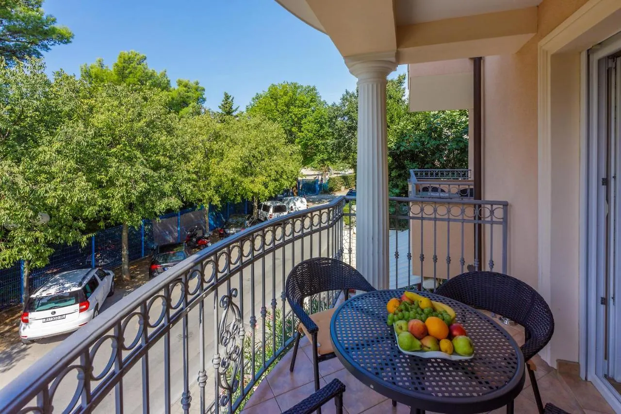 Amfora Apartments Crikvenica 0*,