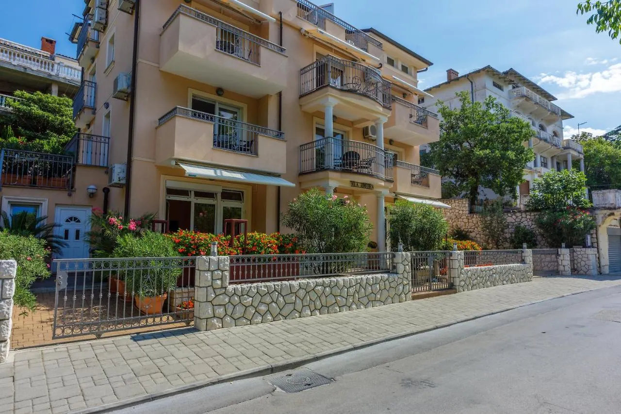 Amfora Apartments Crikvenica 0*,  Horvátország
